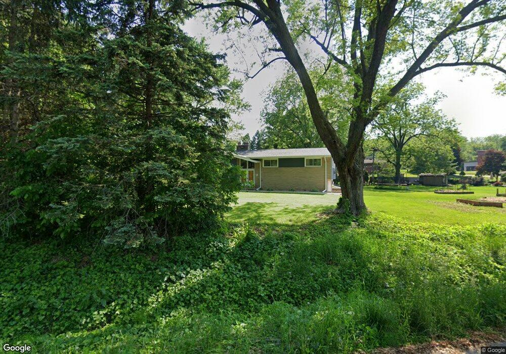 W226N301 Lexington Dr, Waukesha, WI 53186 - photo 1