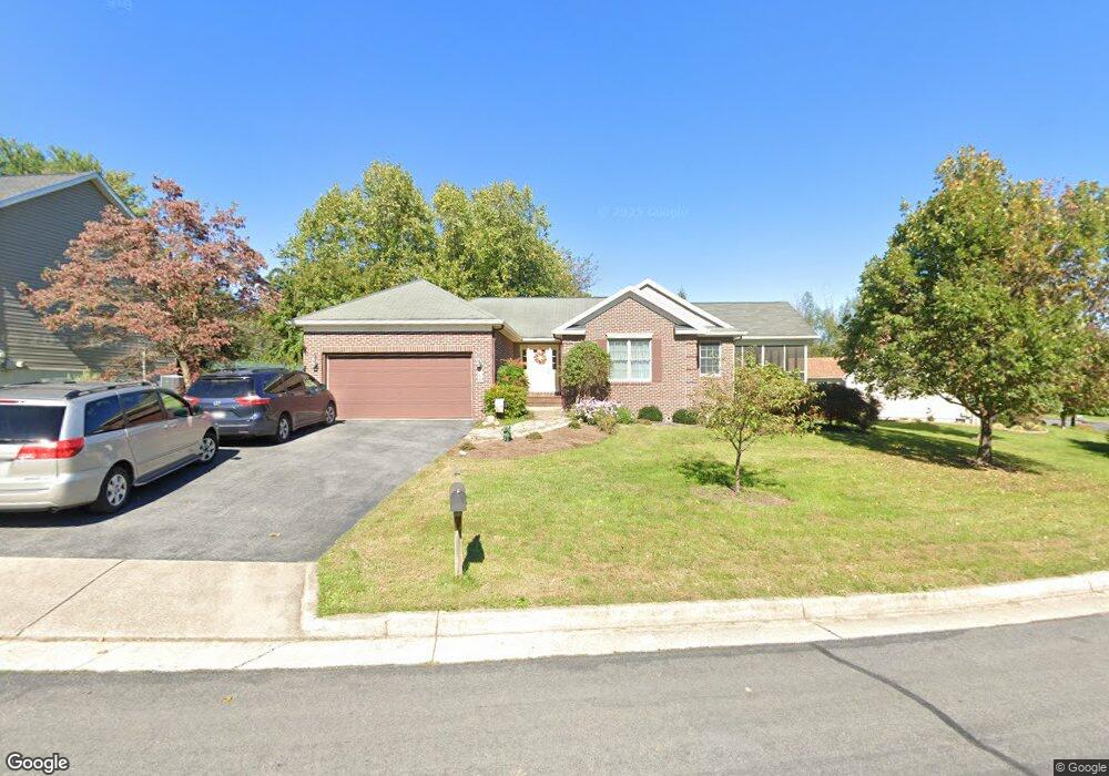 189 Hensel Dr, Shepherdstown, WV 25443 - photo 1