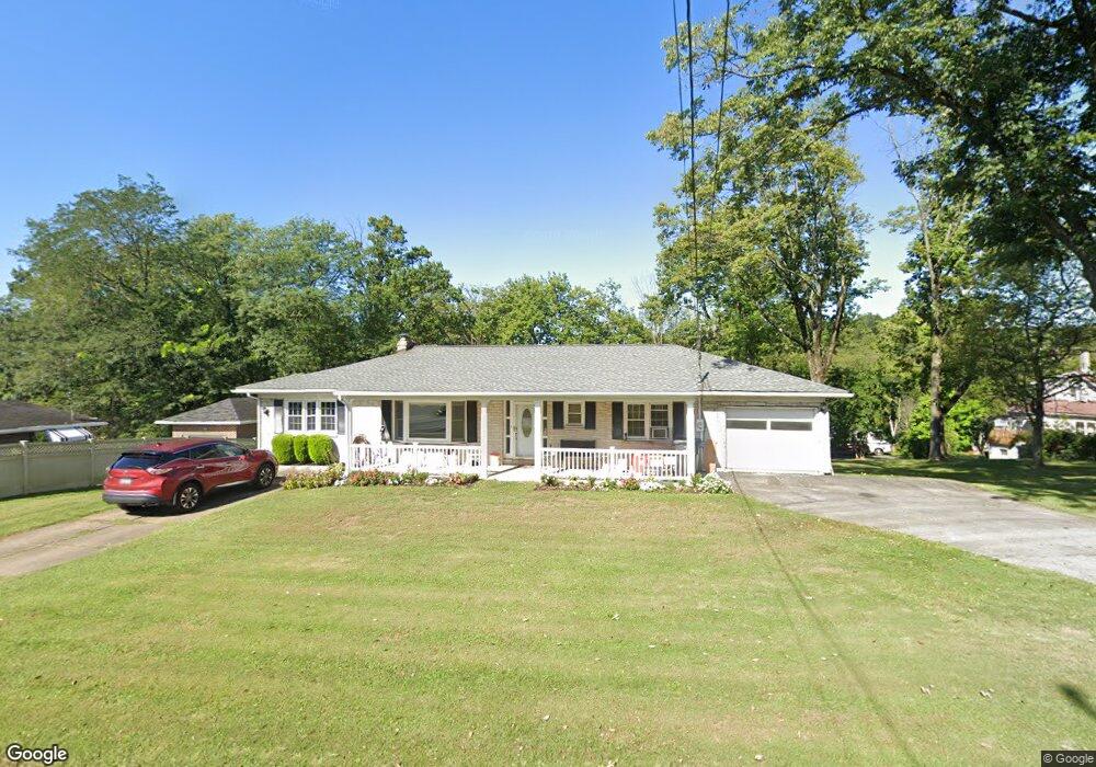 991 Farmington Ave, Pottstown, PA 19464 - photo 1