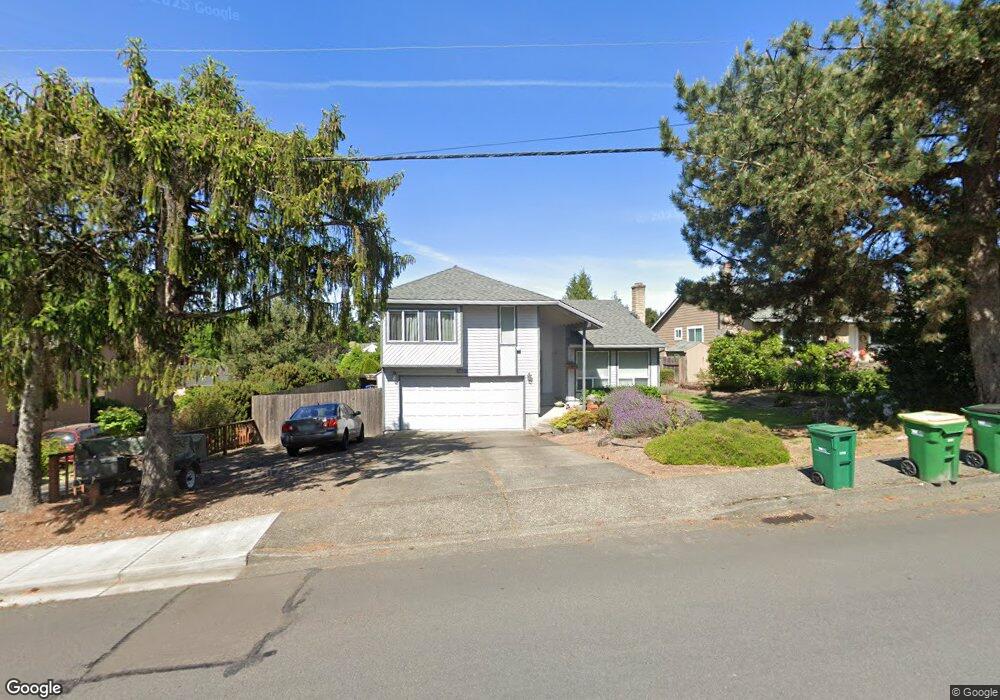 8825 SW Sorrento Rd, Beaverton, OR 97008 - photo 1