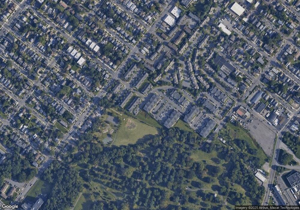 736 Cedar Ct, New Brunswick, NJ 08901 - photo 1