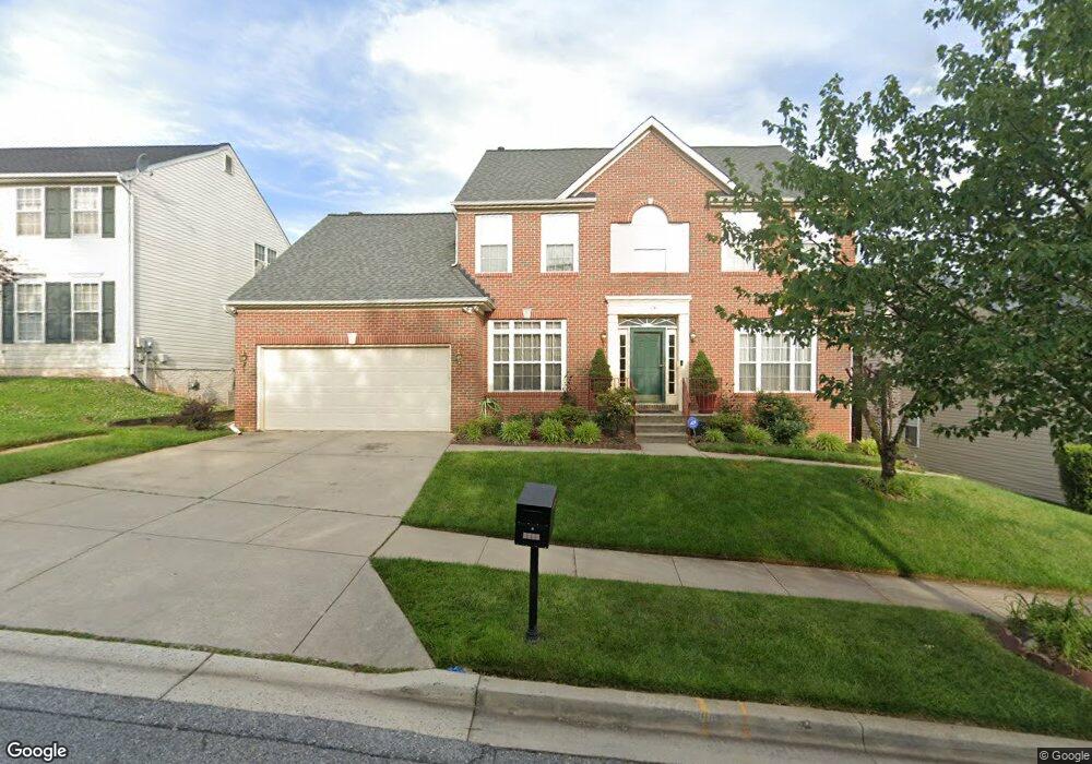 5719 Silk Tree Dr, Riverdale, MD 20737 - photo 1