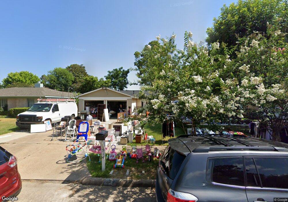 914 W Nelda Rd, Houston, TX 77088 - photo 1