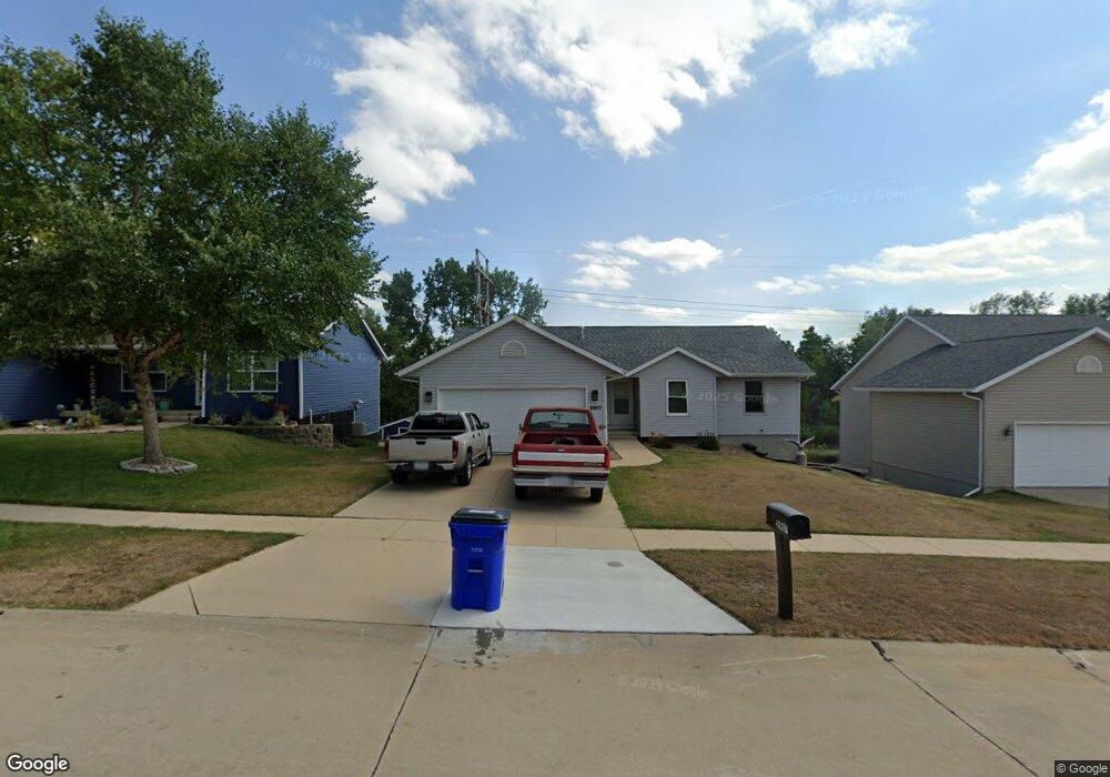 2907 38th Ave SW, Cedar Rapids, IA 52404 - photo 1