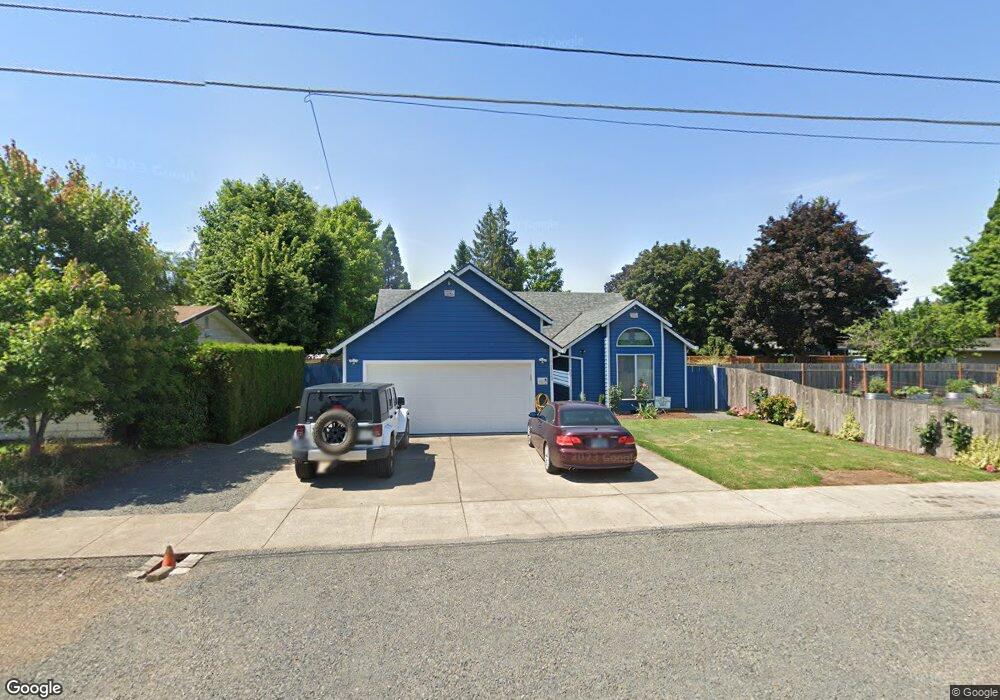2520 E St, Hubbard, OR 97032 - photo 1
