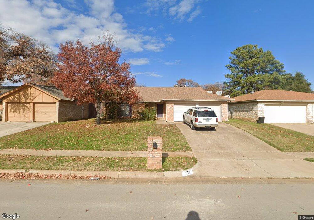 813 Mountain Laurel Ln, Bedford, TX 76021 - photo 1