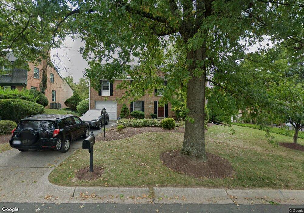 8904 Wooden Bridge Rd, Potomac, MD 20854 - photo 1