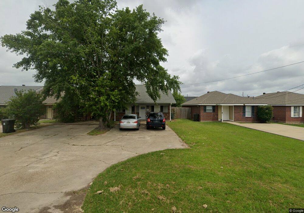 1834 S Tallowood Dr, Lake Charles, LA 70605 - photo 1