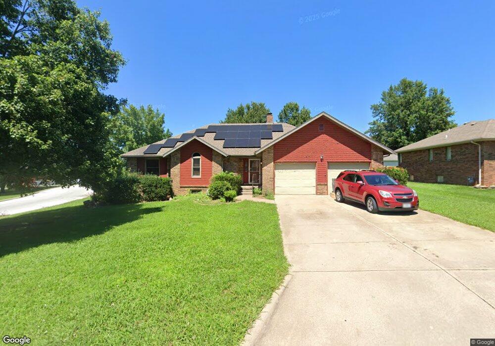 217 W Carlton St, Nixa, MO 65714 - photo 1