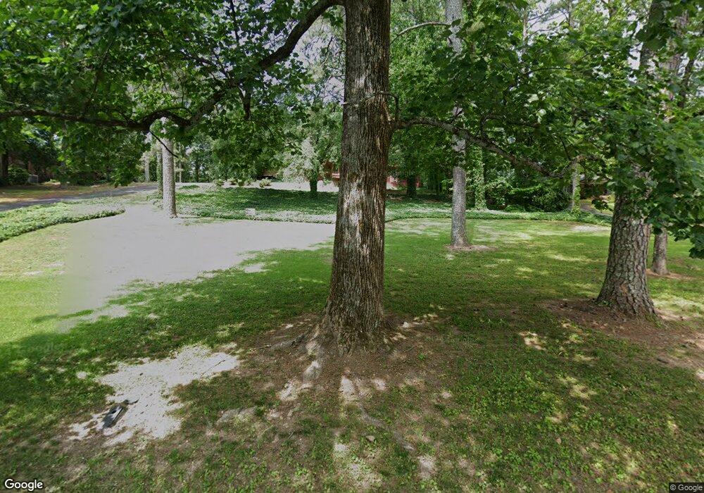 1108 W Lakeshore Dr, Dalton, GA 30720 - photo 1