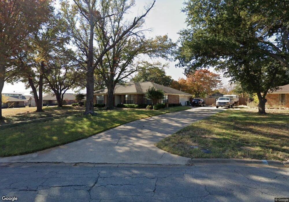 6401 Sunnybrook Dr, North Richland Hills, TX 76182 - photo 1