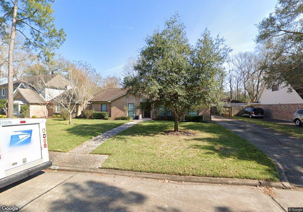 317 Saint Cloud Dr, Friendswood, TX 77546 - photo 1