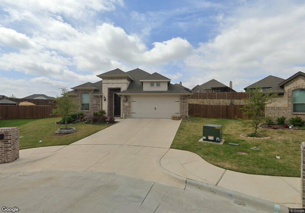 2121 Hill Crest Ct, Weatherford, TX 76086 - photo 1