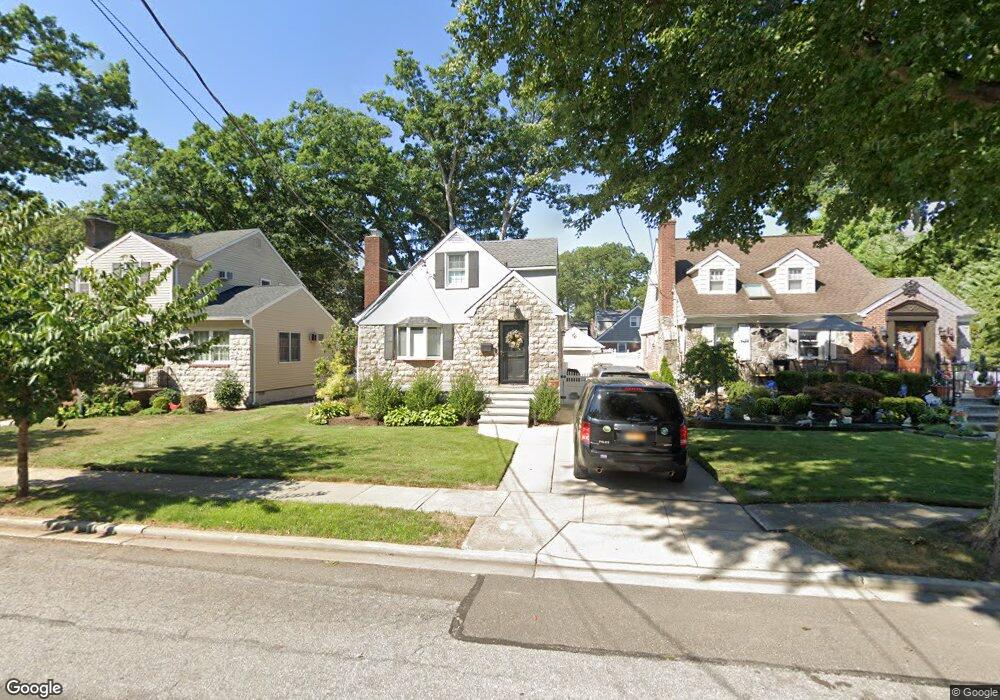 123 Stuart St, Lynbrook, NY 11563 - photo 1