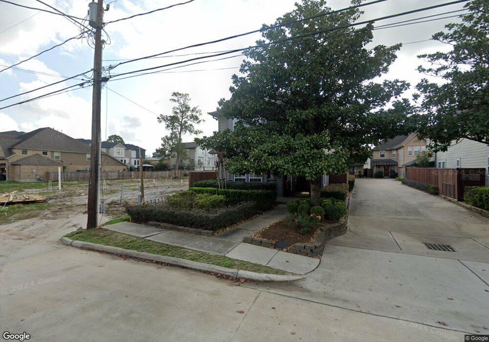 869 Fisher St, Houston, TX 77018 - photo 1