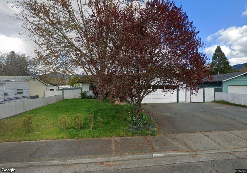 1295 Tobin Ct, Grants Pass, OR 97527 - photo 1