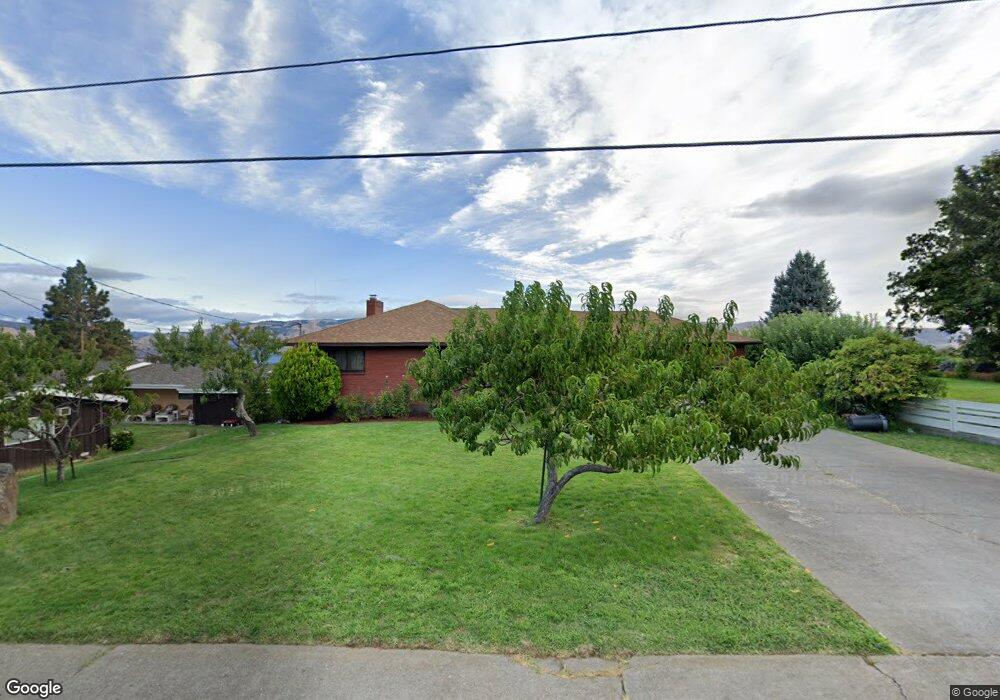 731 E 18th St, the Dalles, OR 97058 - photo 1