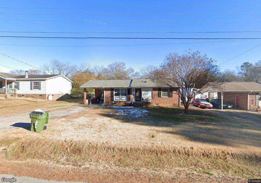 1008 Oakley Ave, Roanoke Rapids, NC 27870 - photo 1