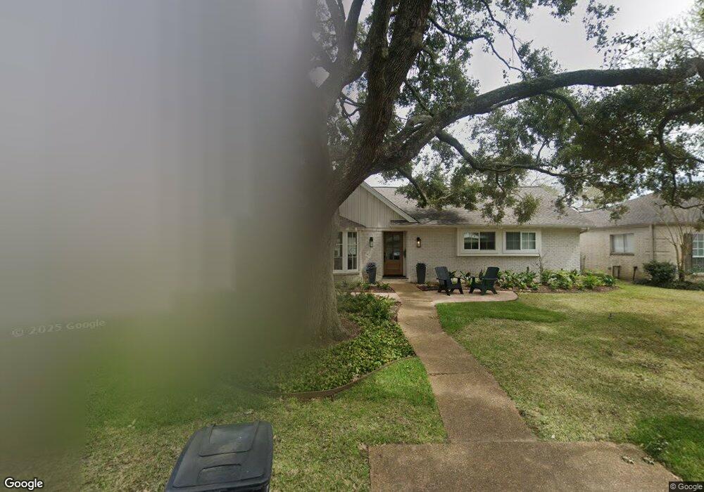 906 W Forest Dr, Houston, TX 77079 - photo 1