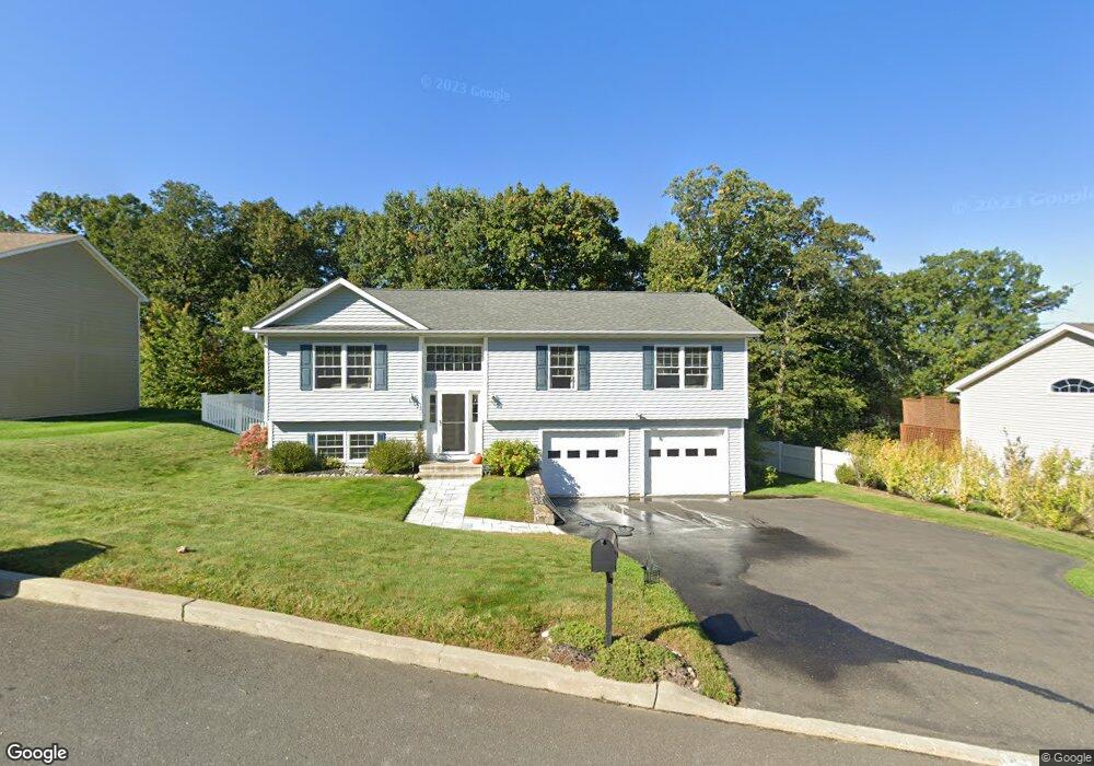 142 Shadybrook Ln, Waterbury, CT 06706 - photo 1