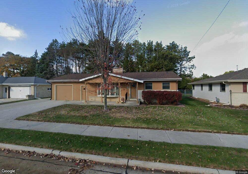 2518 43rd St, Two Rivers, WI 54241 - photo 1