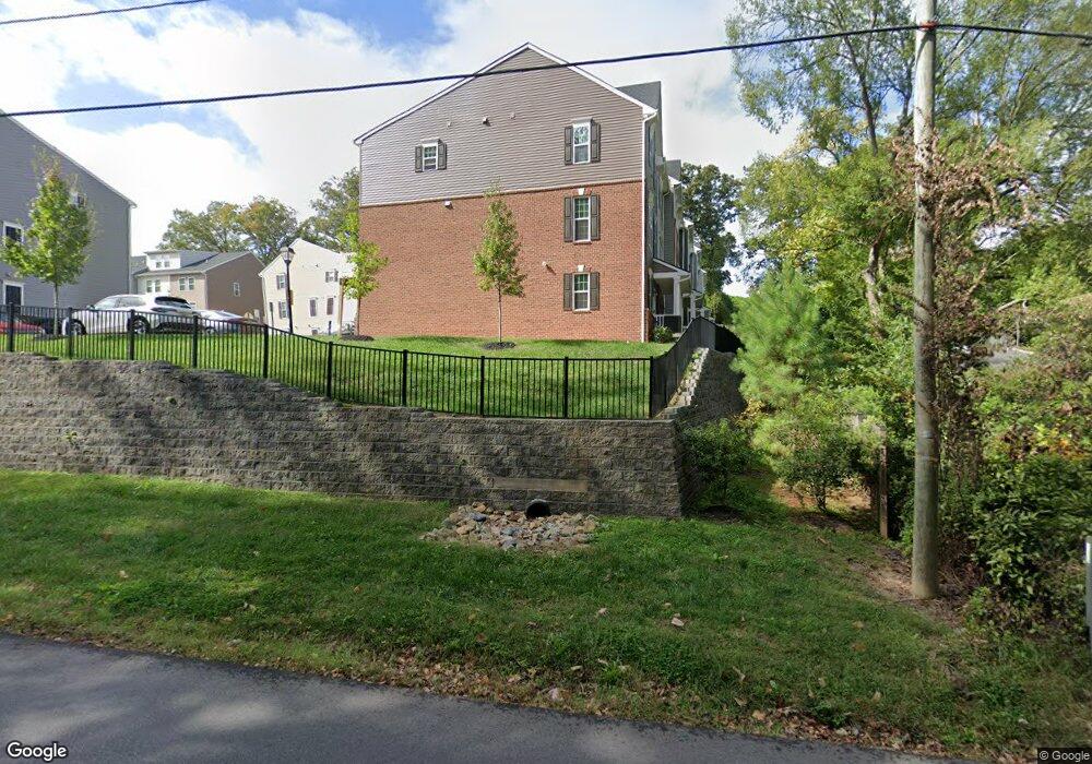 18400 Old Triangle Rd, Triangle, VA 22172 - photo 1