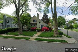 30 Salisbury Ave, Garden City, NY 11530