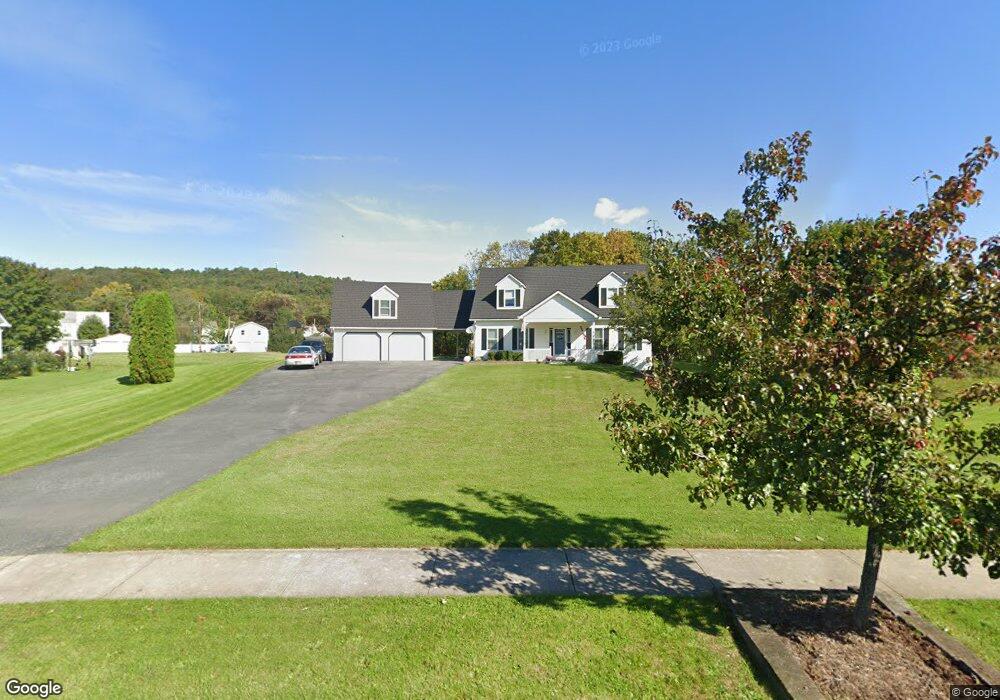 204 Barnett St, New Bloomfield, PA 17068 - photo 1