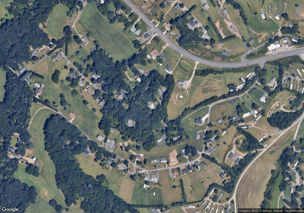 72 Hampton Rd unit 6, Leicester, NC 28748 - photo 1