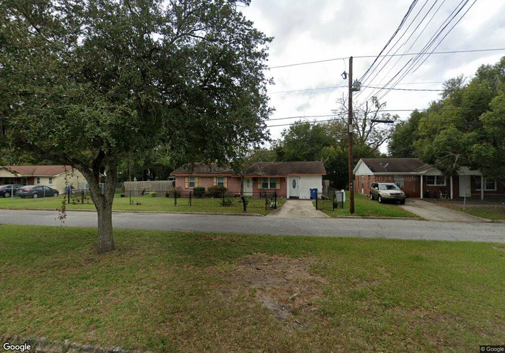 2501 Bartow St, Brunswick, GA 31520 - photo 1