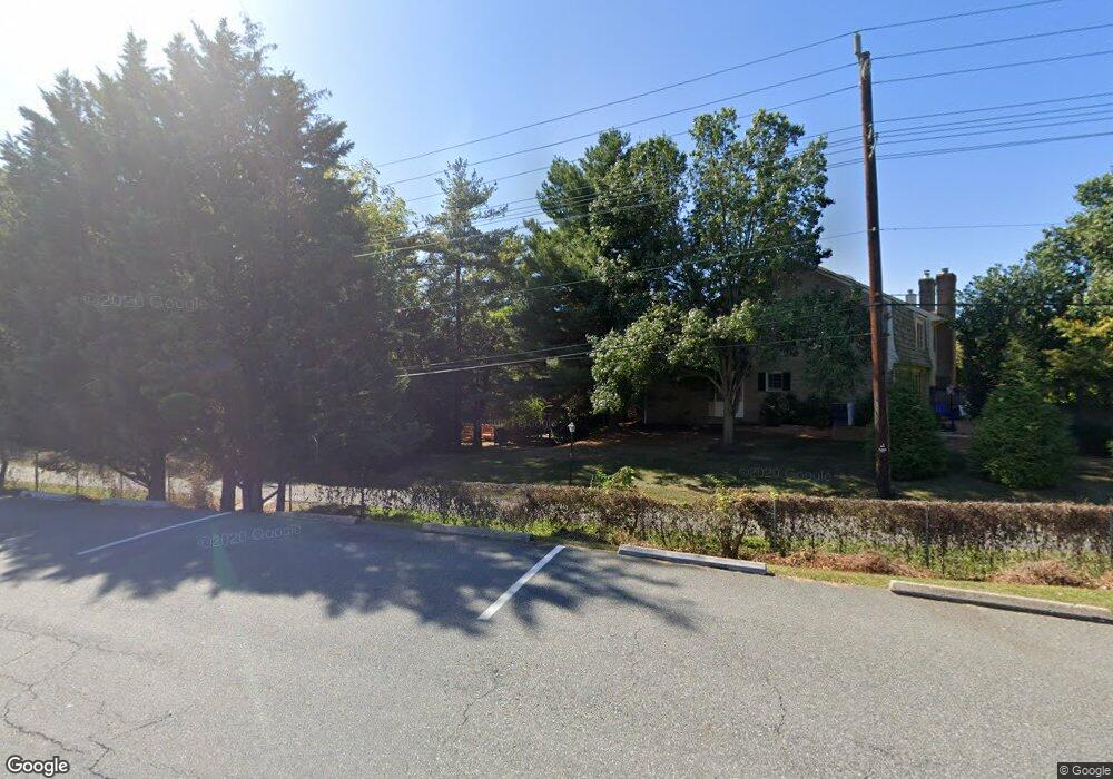 10773 Brewer House Rd, Rockville, MD 20852 - photo 1