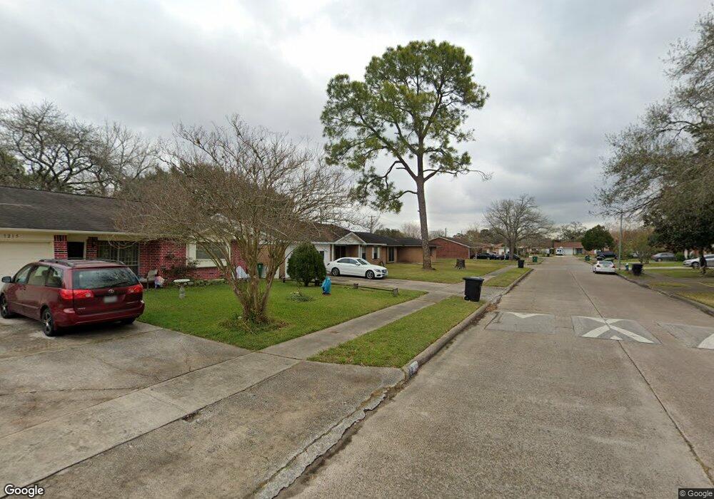 7223 Kingsway Dr, Houston, TX 77087 - photo 1