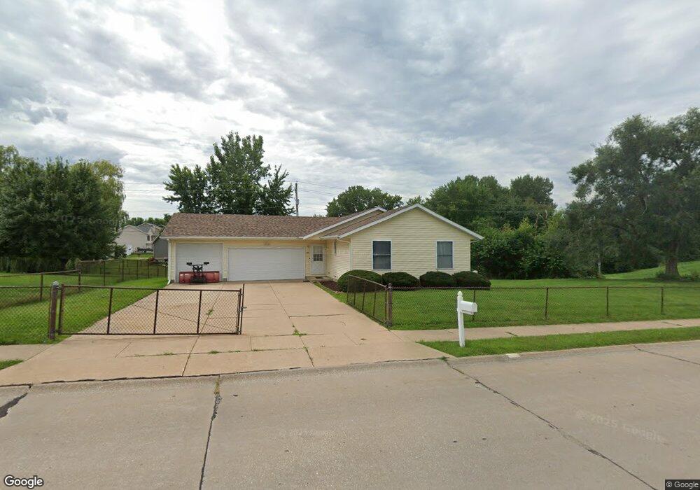 2921 W 63rd St, Davenport, IA 52806 - photo 1
