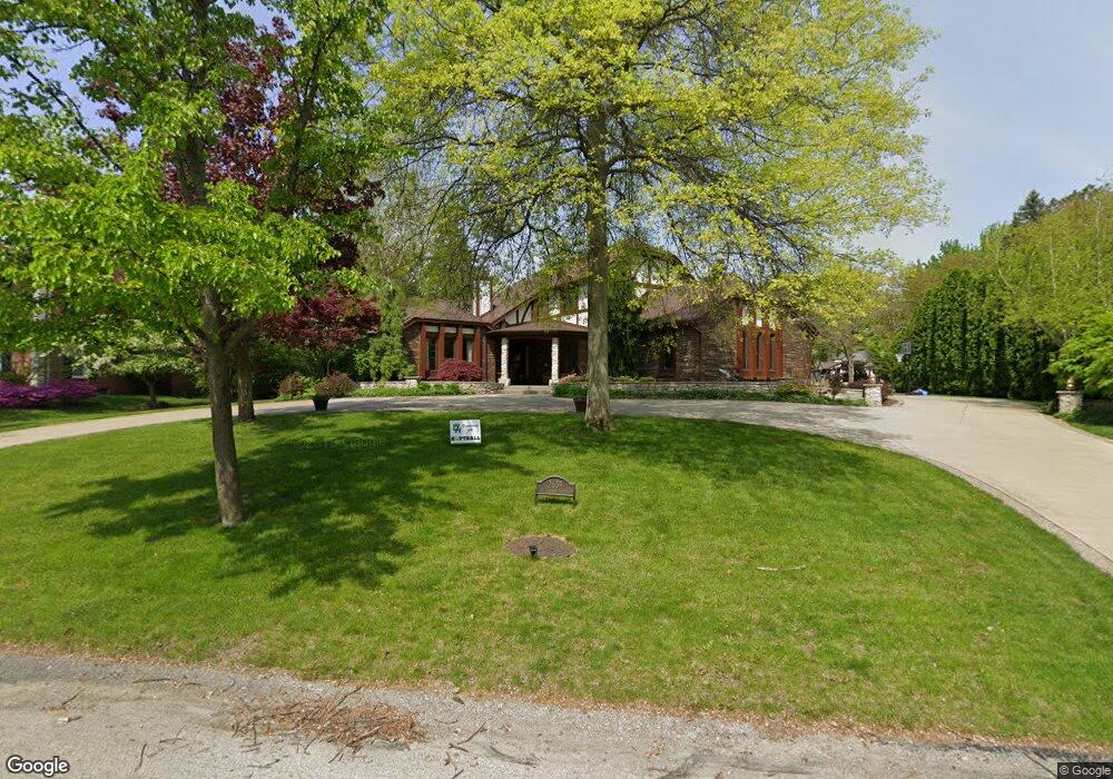 2639 E Dauber Dr, Ottawa Hills, OH 43615 - photo 1