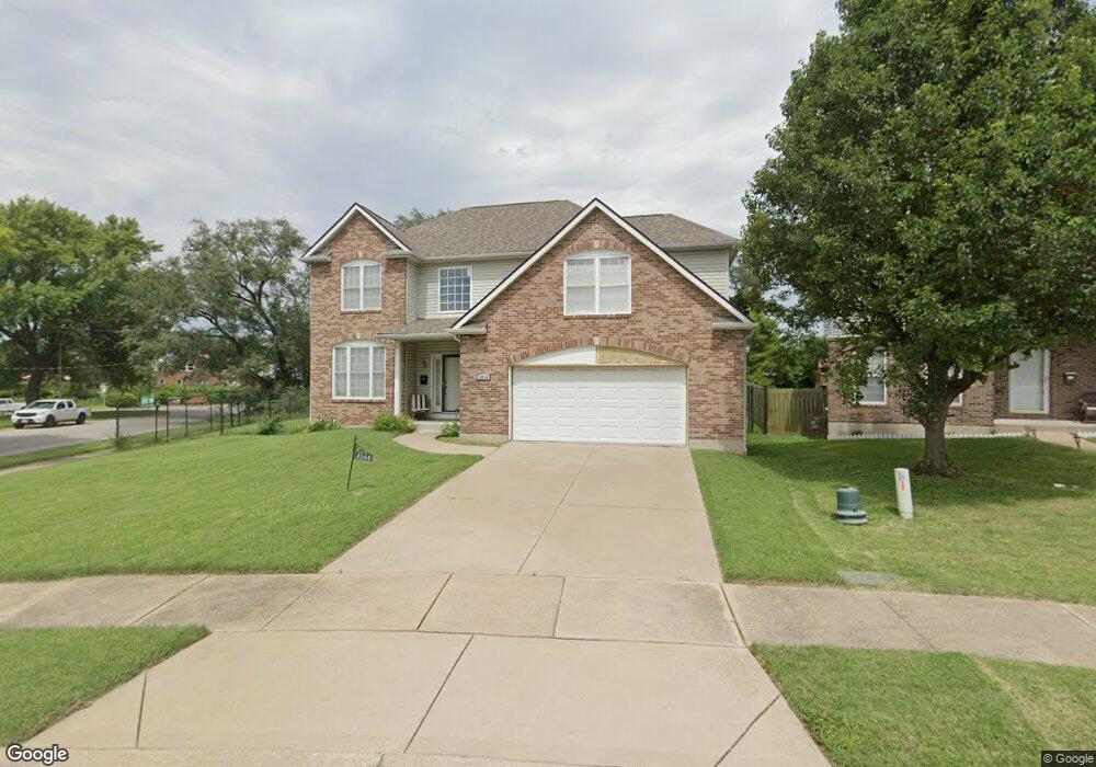 4544 Kingston Ct, Saint Louis, MO 63115 - photo 1