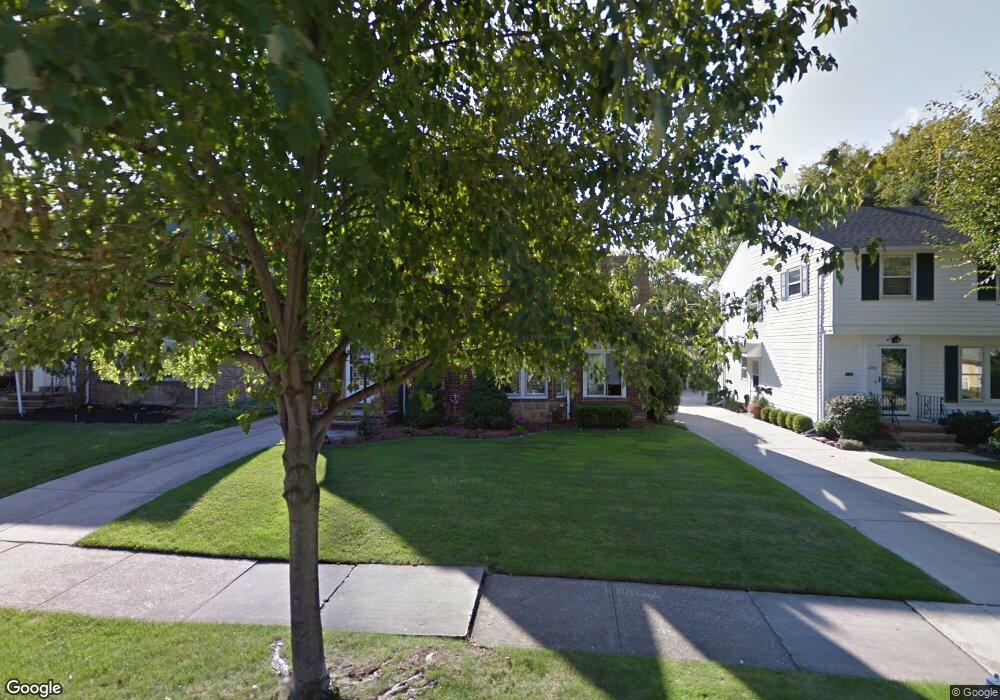 1854 Idlehurst Dr, Euclid, OH 44117 - photo 1