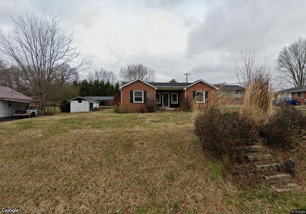 1076 Smalling Rd, Johnson City, TN 37601 - photo 1