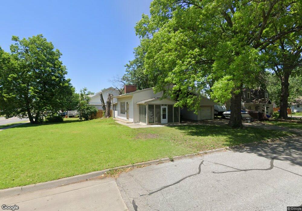 3600 SW 21st St, Topeka, KS 66604 - photo 1