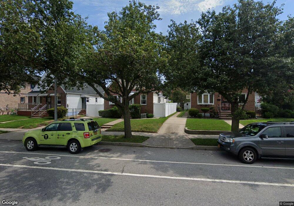 8511 Commonwealth Blvd, Bellerose, NY 11426 - photo 1