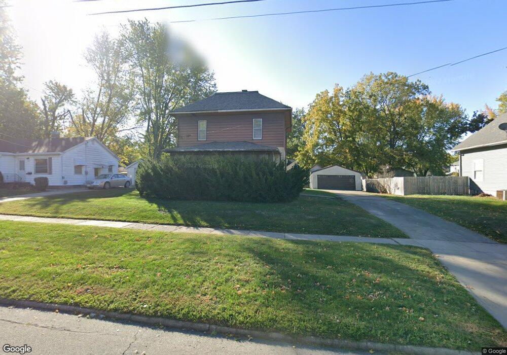 611 S 3rd Ave W, Newton, IA 50208 - photo 1