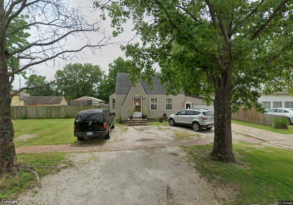 1708 Dirr Ave, Parsons, KS 67357 - photo 1