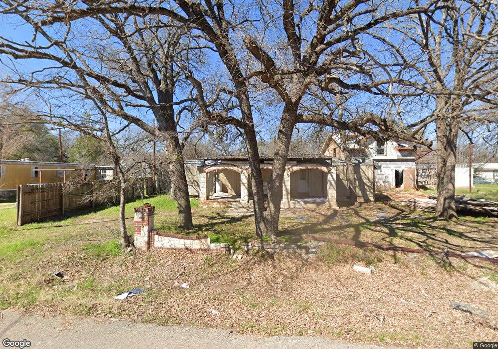 402 Whippoorwill Dr, Granbury, TX 76049 - photo 1