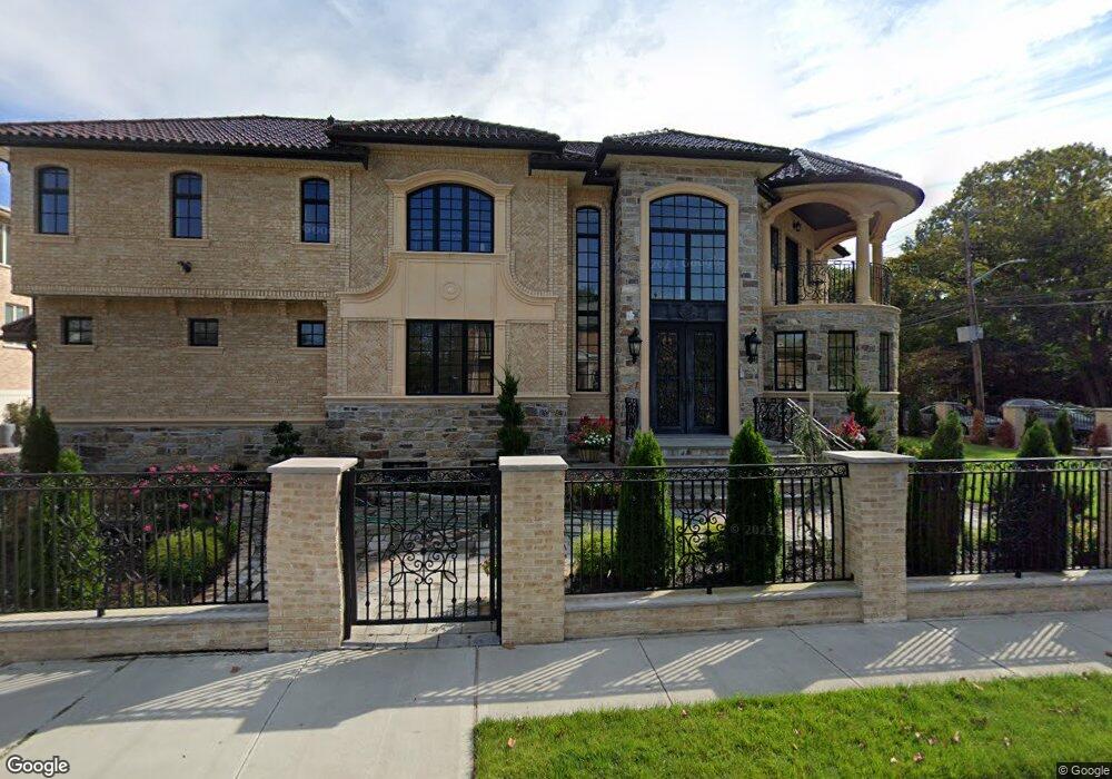 4753 159th St, Flushing, NY 11358 - photo 1