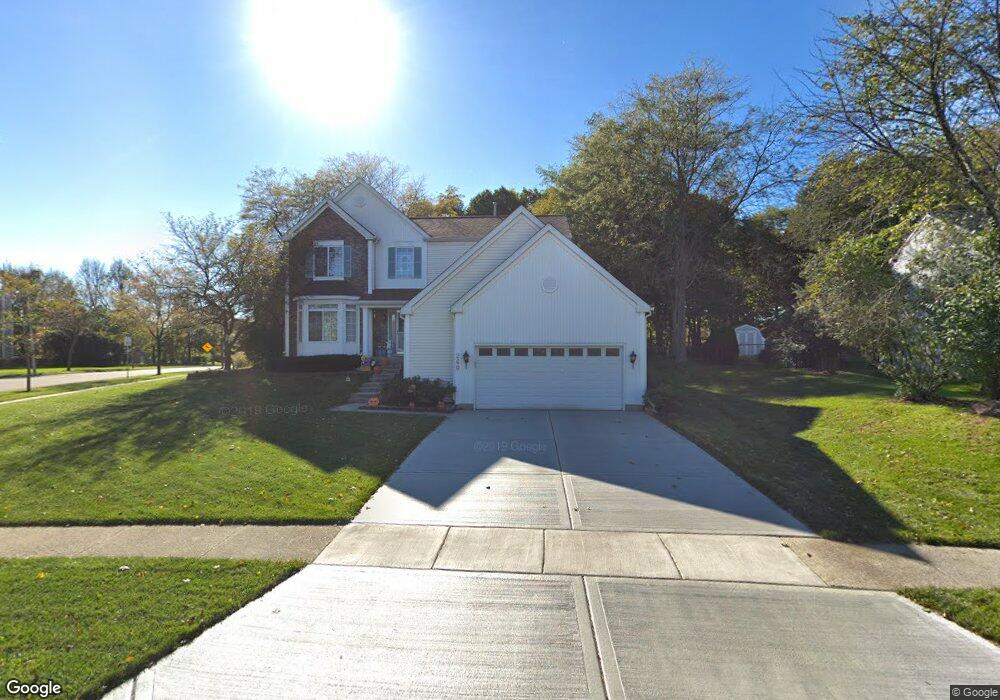 260 Lake Dr S, Algonquin, IL 60102 - photo 1