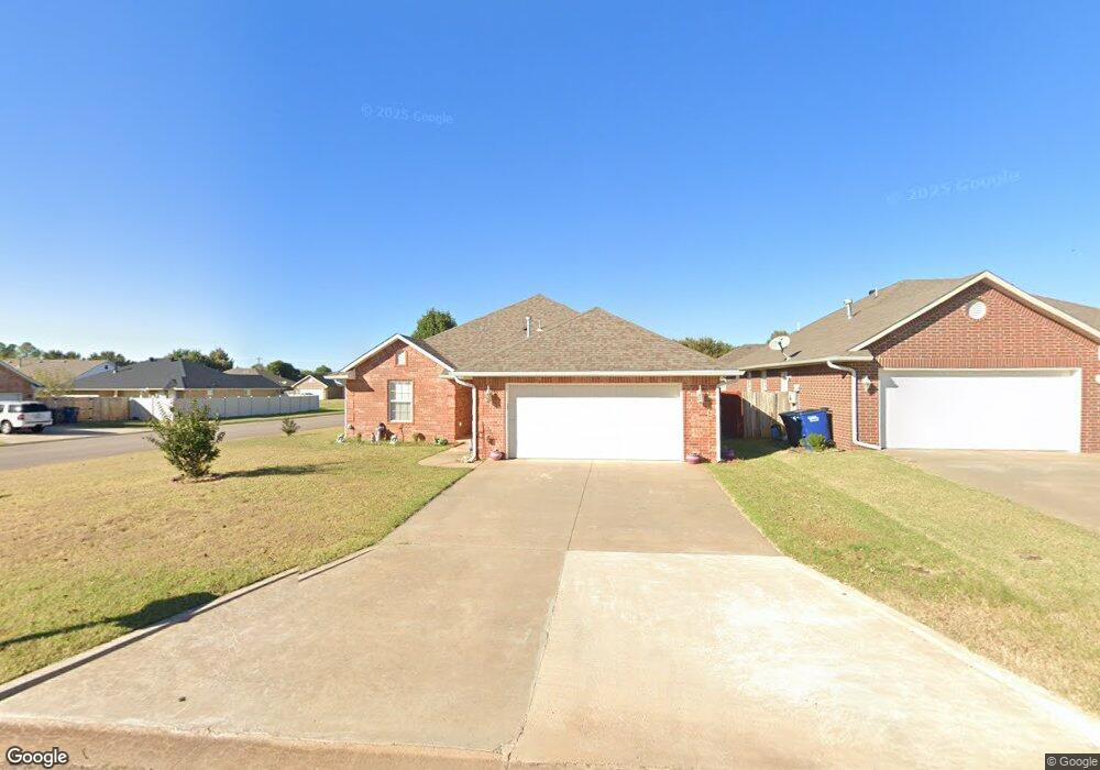 1922 Aspen Place, Shawnee, OK 74804 - photo 1