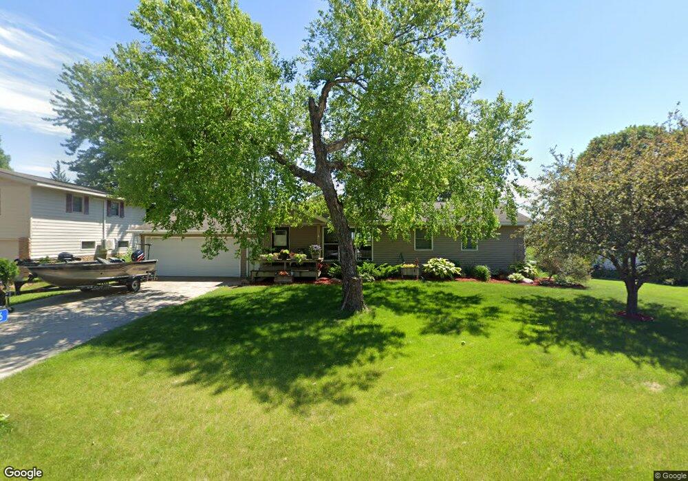 916 Westwood Dr, Alexandria, MN 56308 - photo 1