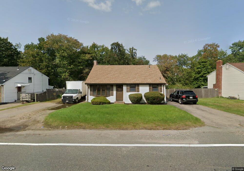 572 Court St, Brockton, MA 02302 - photo 1