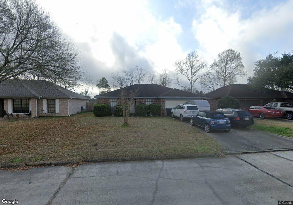 2905 Quail Run Dr, Alvin, TX 77511 - photo 1