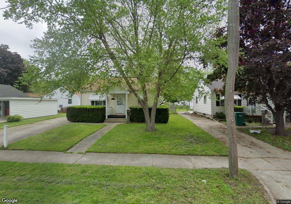 1112 S 14th St, Mattoon, IL 61938 - photo 1