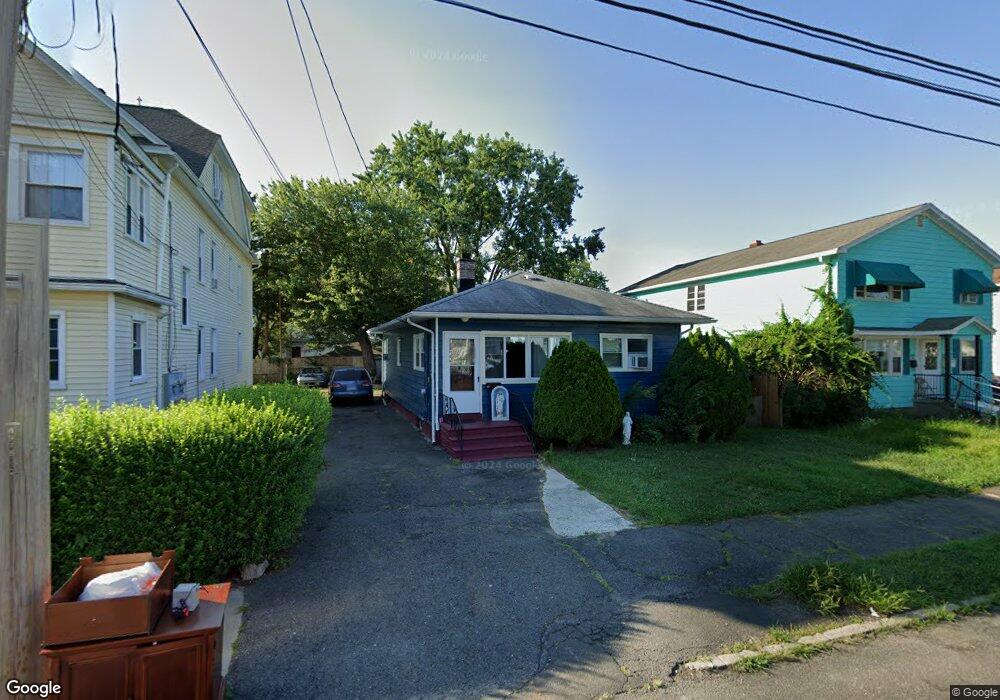 37 Robin St, Bridgeport, CT 06606 - photo 1